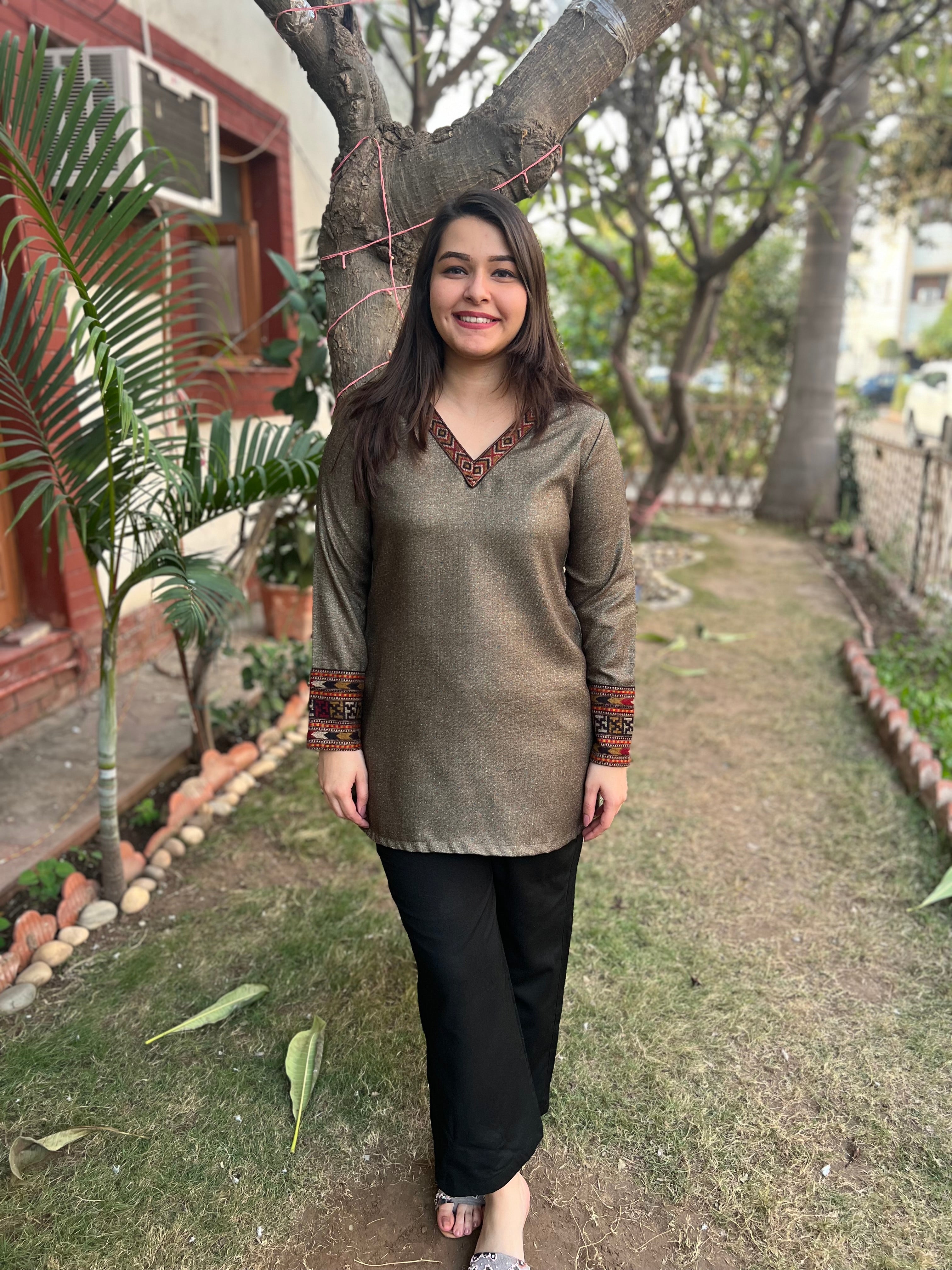 Bottle green kullu border kurti