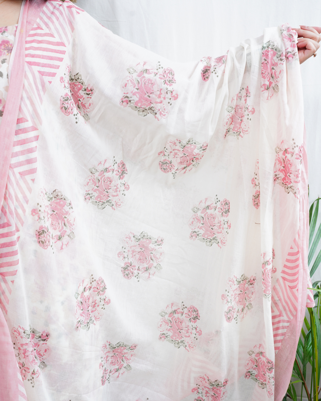 Pink floral kurta duppata set