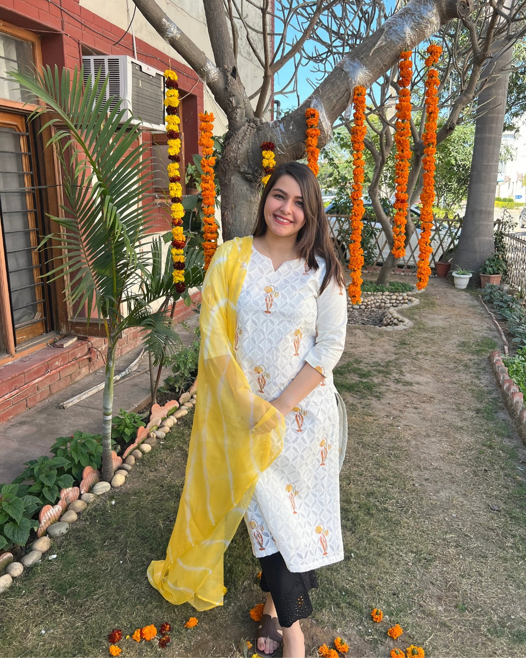 Cream applique work kurta with leheriya duppata