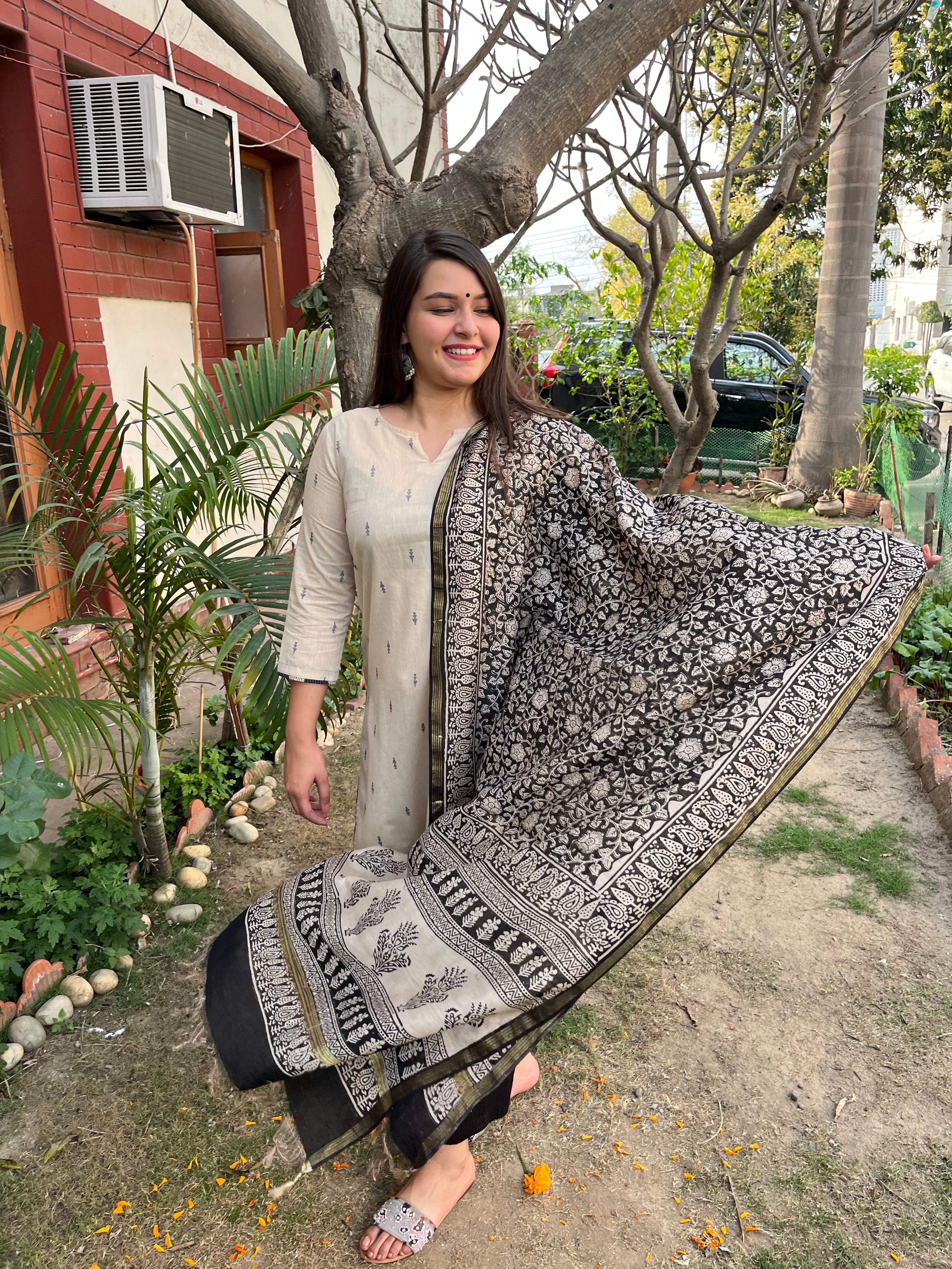 Cream Buti Kurta with Chanderi Duppata