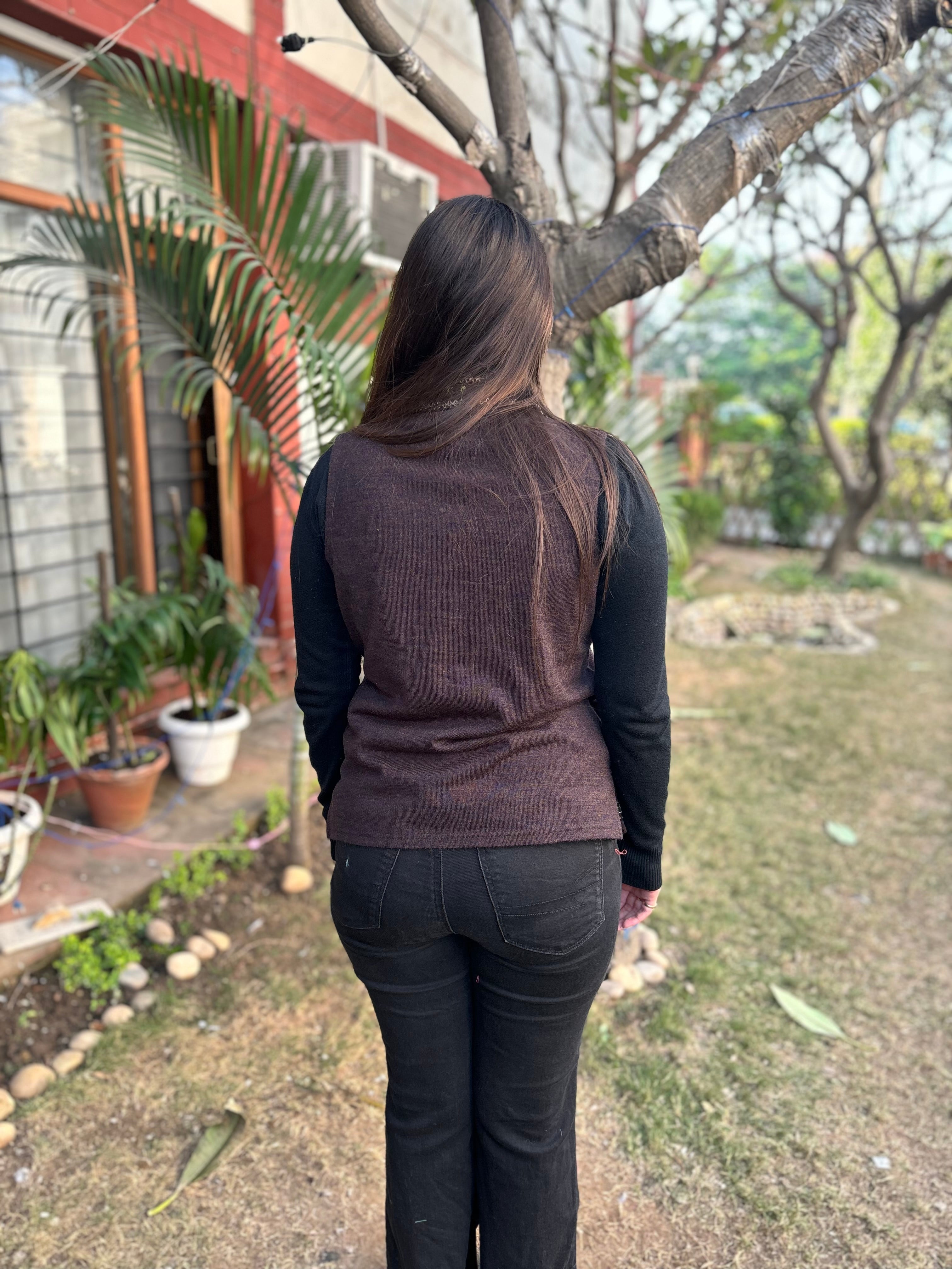 Coffee embroidered Sidra (waist coat)