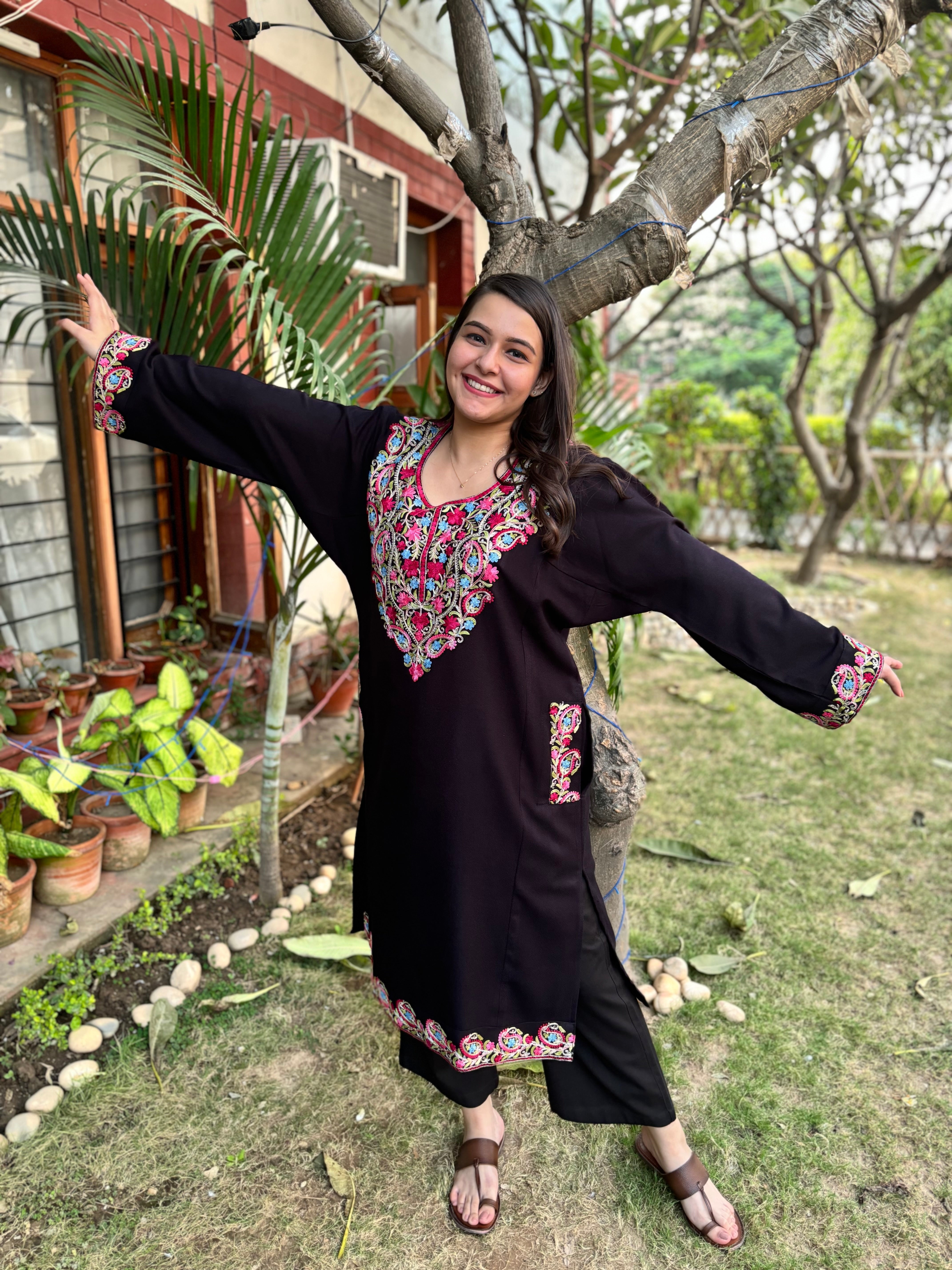 Black embroidered Phiran (Loose fitting)