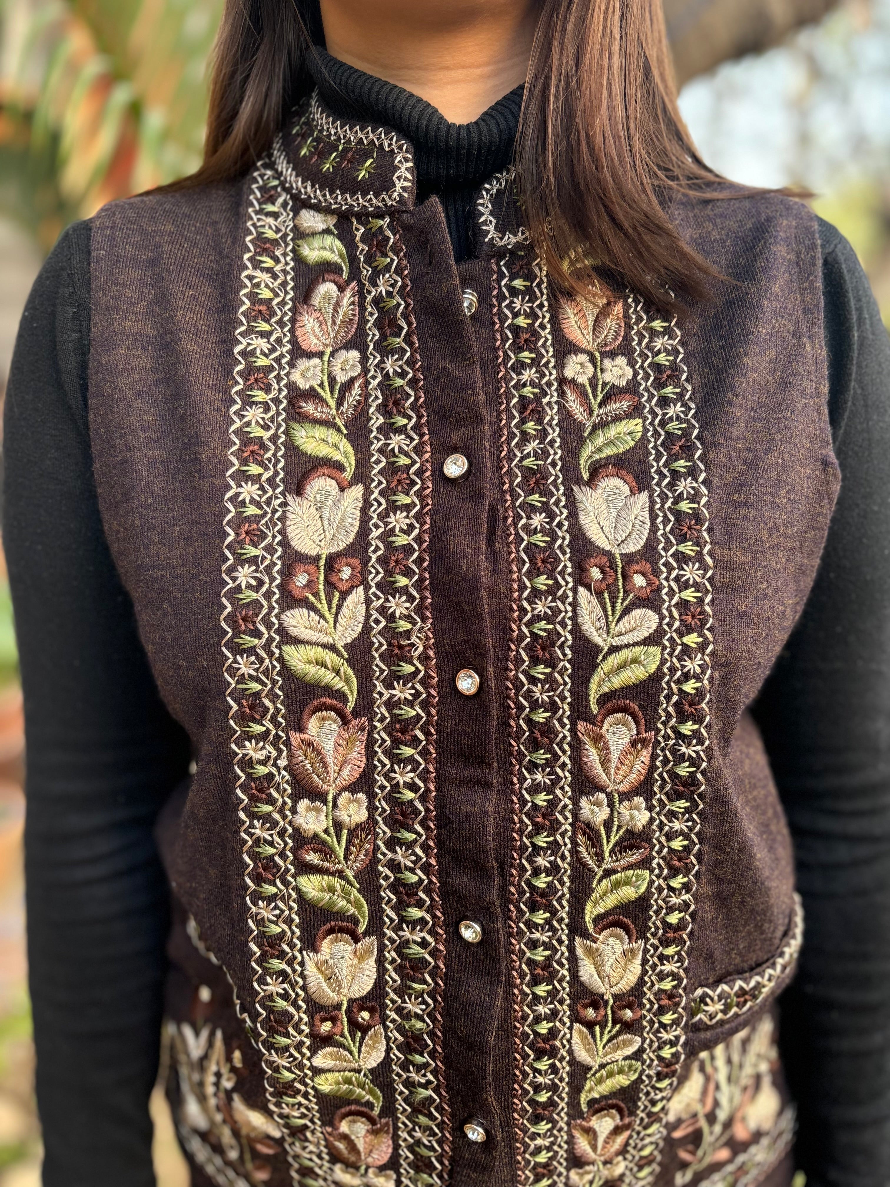 Coffee embroidered Sidra (waist coat)