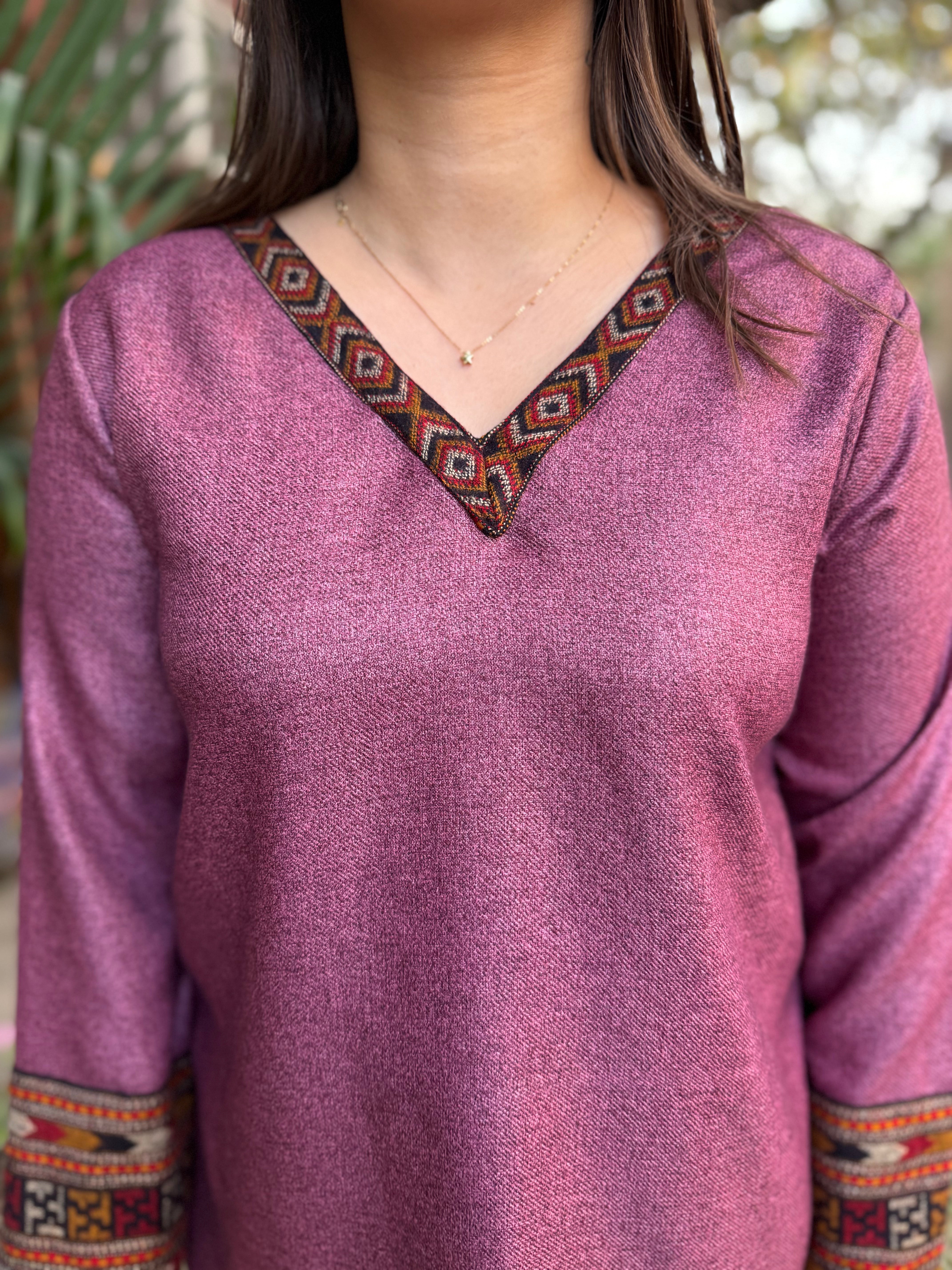 Dark Pink kullu border kurti