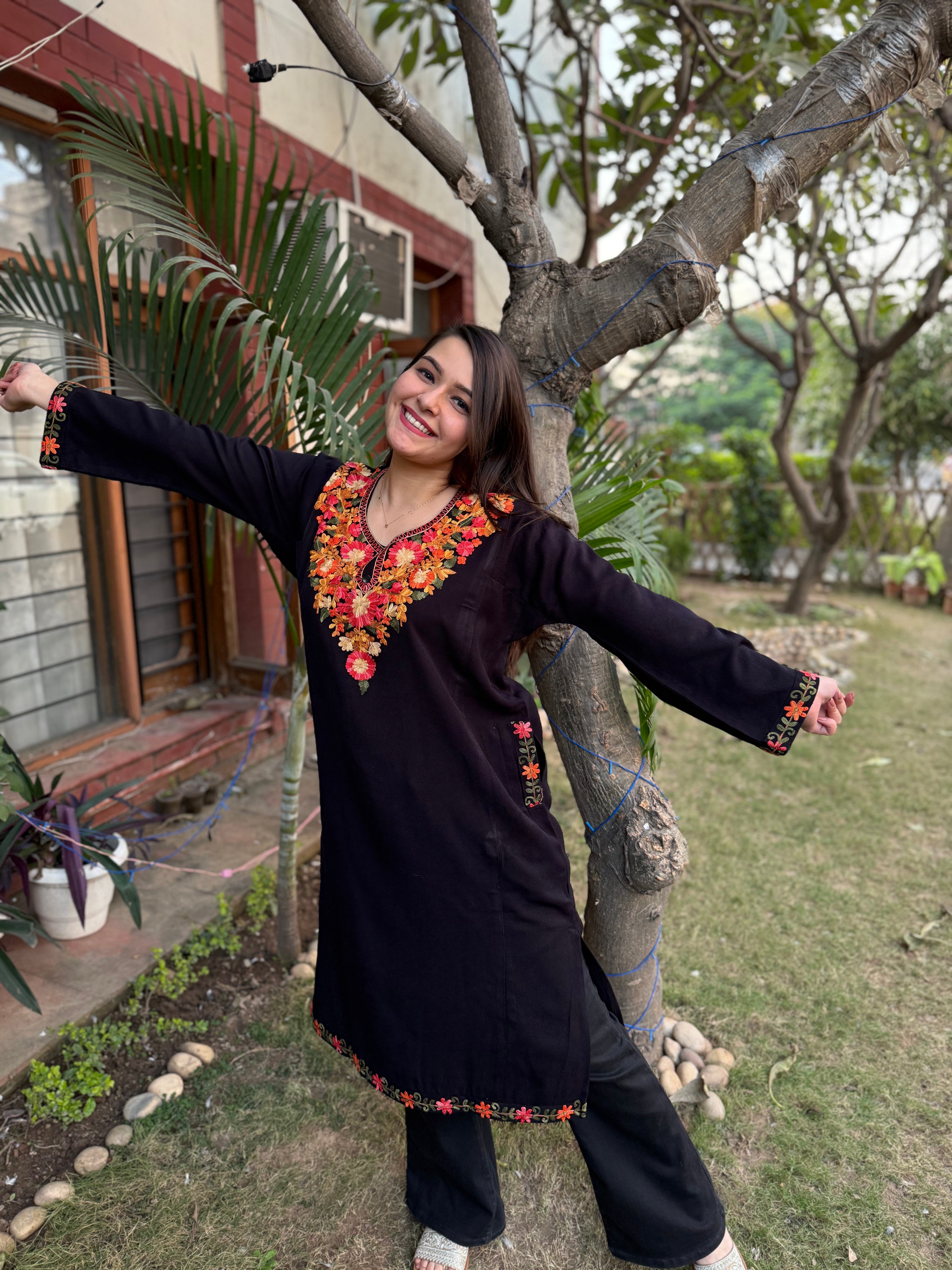 Black embroidered Phiran (Loose fitting)