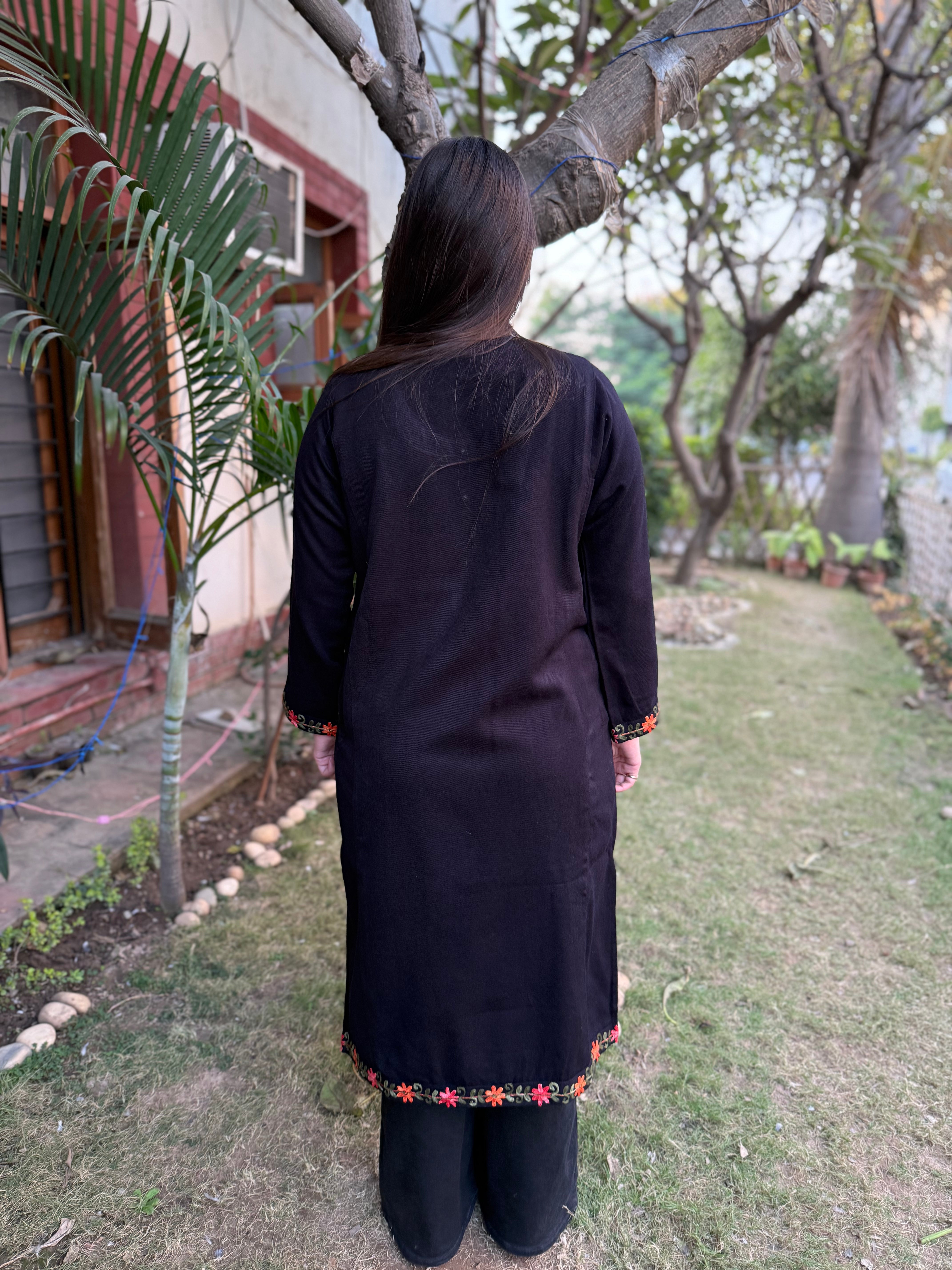 Black embroidered Phiran (Loose fitting)